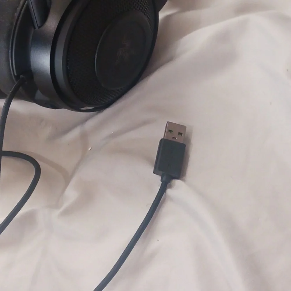 Razer Kraken Kitty RGB light up Gaming headset for PC/Computer